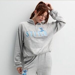 GRAY STITCH FUZZY QUARTER ZIP PULLOVER